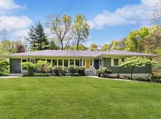 54 Dillon Rd, Woodbridge, CT 06525