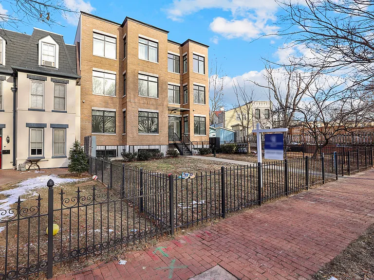 1220 Potomac Ave SE #3 — Photo 22