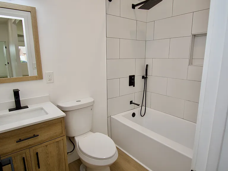 820 Iris Ave #1 — Photo 12