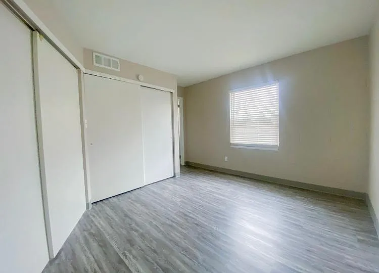 1913 Anderson Ave #101 — Photo 11