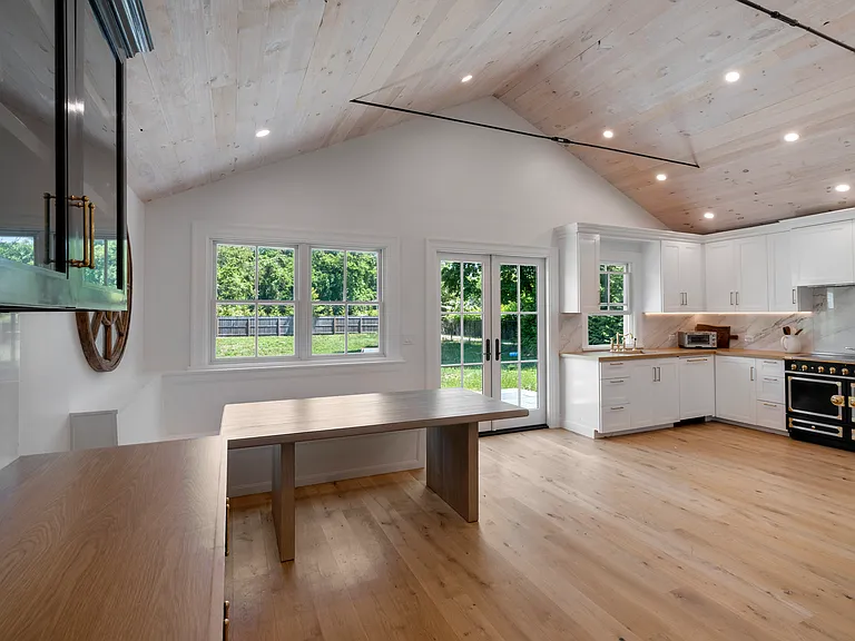 11 Shinnecock Rd — Photo 15