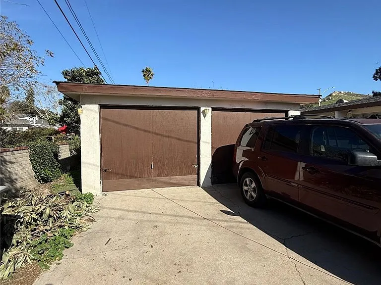 3451 Central Ave — Photo 5