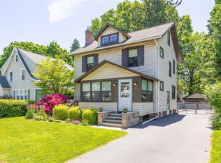 27 Wyndale Rd, Rochester, NY 14617