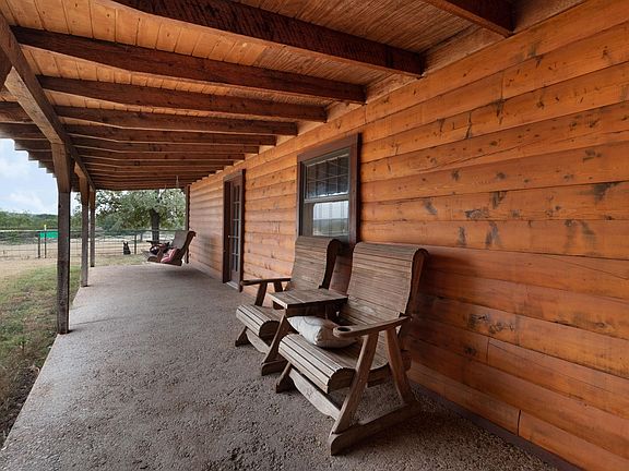 4th image of 124 Old Mission Road