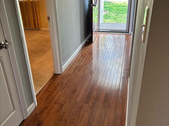 2nd image of 3900 Harrison Cir