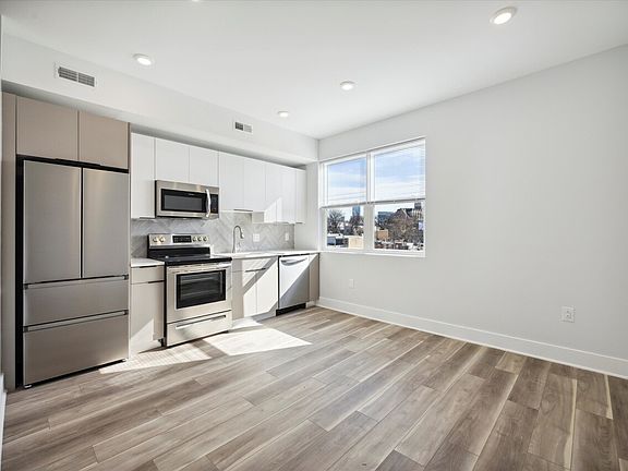 3rd image of 3839 Wallace St #5
