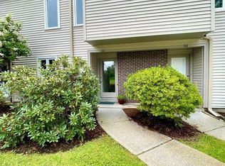 118 Locust Hl, Shelburne, VT 05482