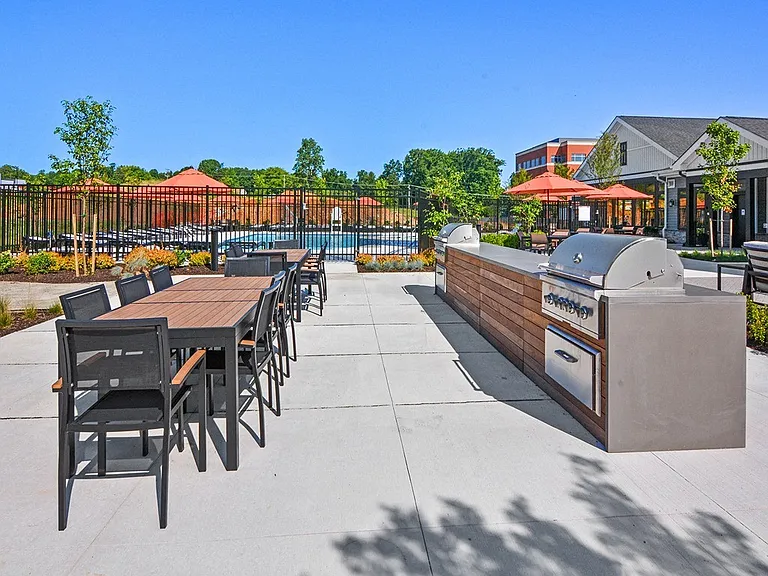 Fieldside Grande Apartments & Townhomes — Photo 33