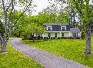 521 Indian Lake Rd, Hendersonville, TN 37075