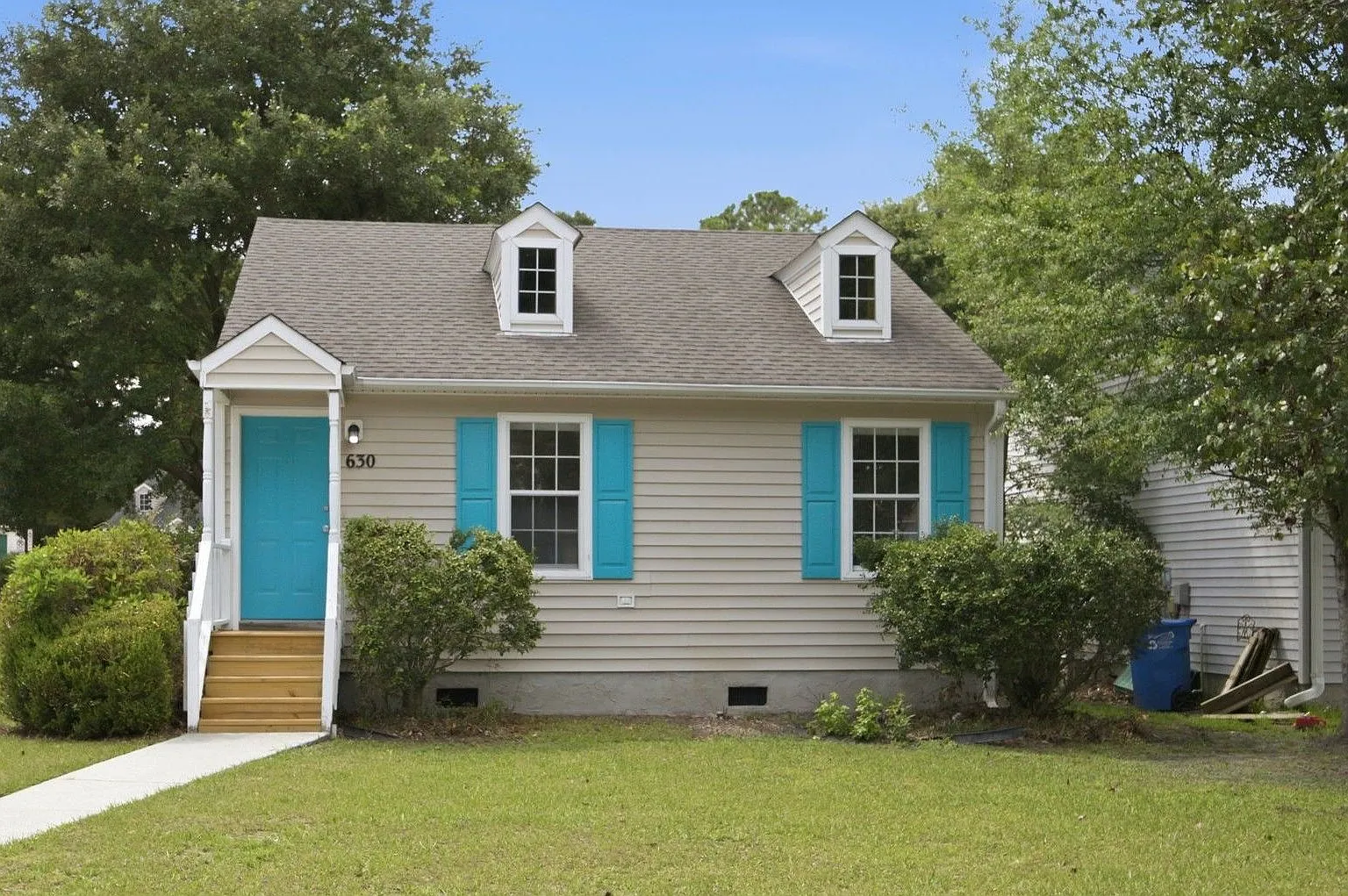 2 bed, 2.0 bath, 890 sqft, $1,895 — Photo 1
