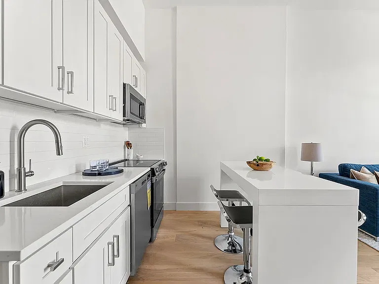 233 Clermont Ave #3 — Photo 3