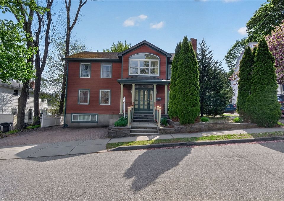 1st image of 8 Hawthorne St