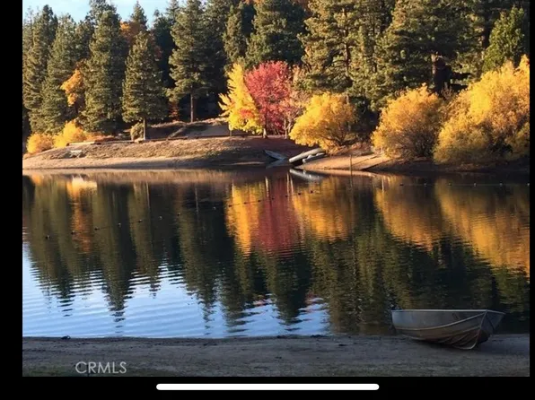 577 Oak Knoll Cir, Green Valley Lake, CA 92341
