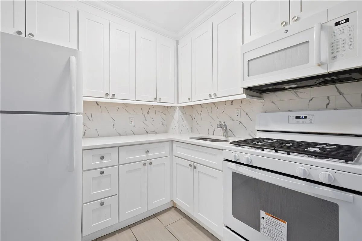 1 bed, 590 sqft, $1,950 — Photo 3