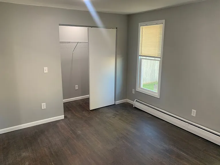259 W Pulteney St — Photo 2