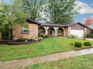 2208 Chatport Rd, Saint Louis, MO 63129