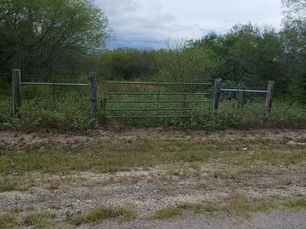 4700 Daisy, Beeville 78102