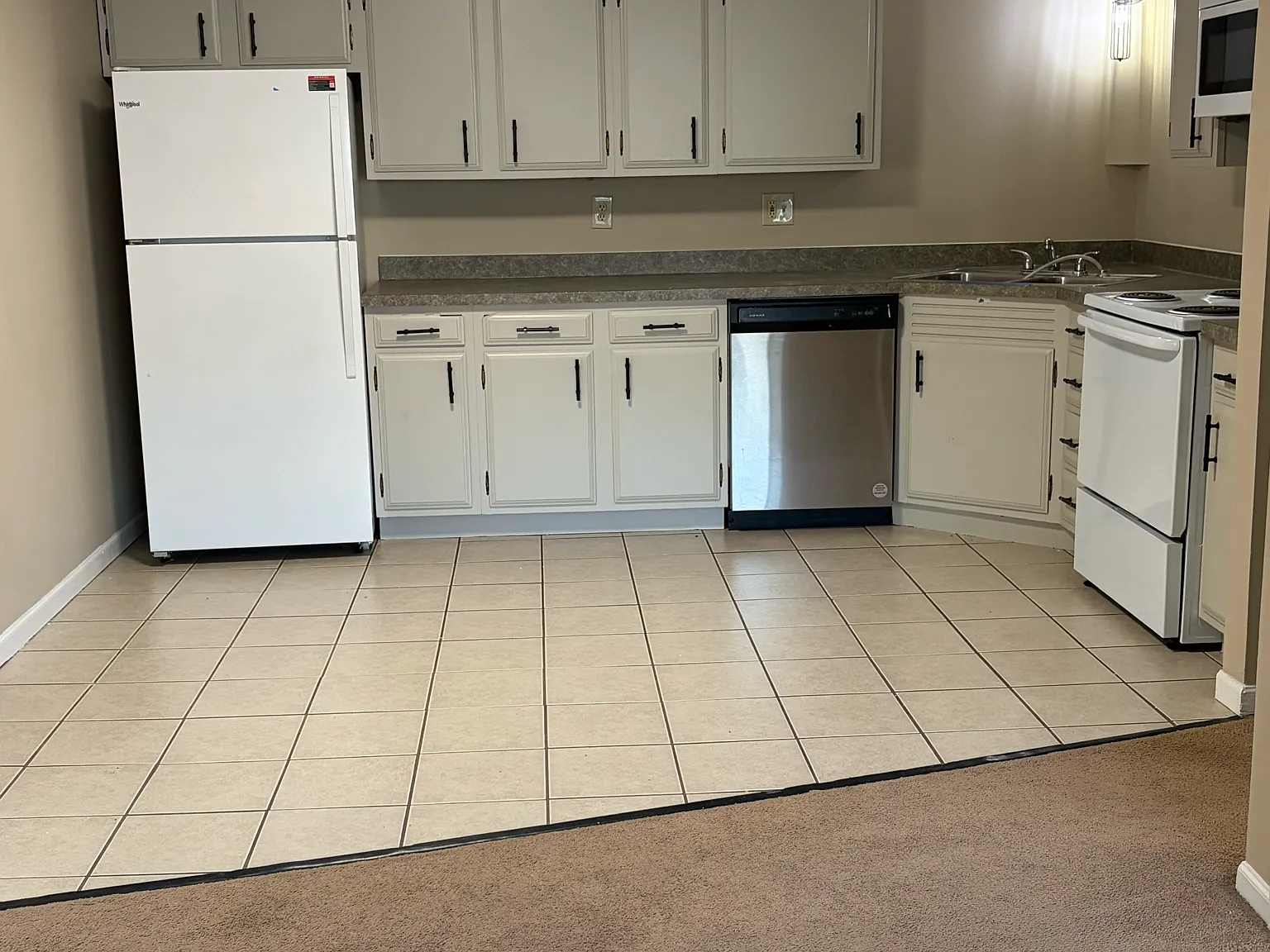 2 bed, 900 sqft, $1,280 — Photo 3