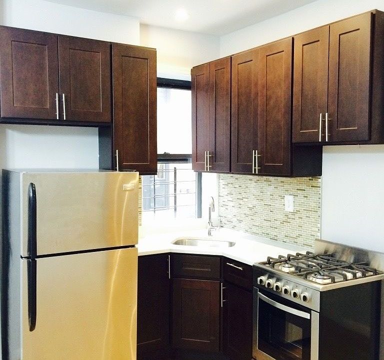 1st image of 121 Jefferson Ave #C1
