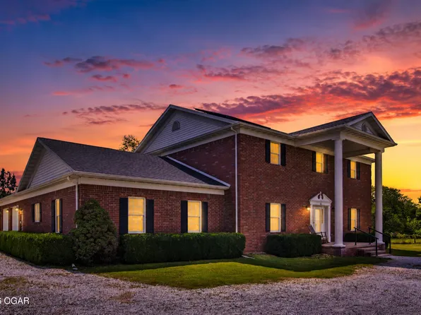 901 Walnut Ridge St, Joplin, MO 64801