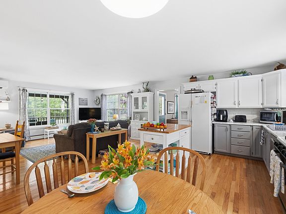 5th image of 31 Dewdrop Lane