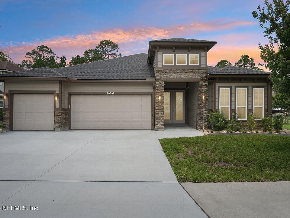 1st image of 96069 BREEZEWAY Court