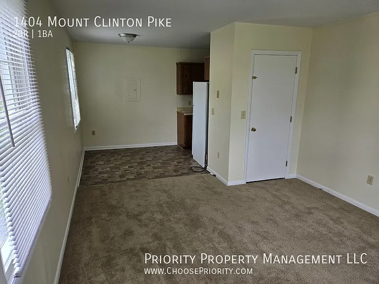1404 Mount Clinton Pike — Photo 3