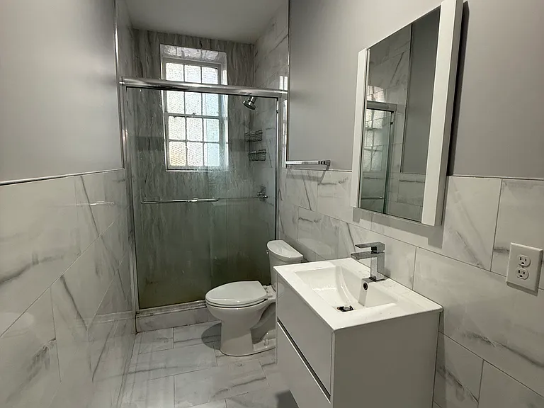 302 Richmond St #27 — Photo 16