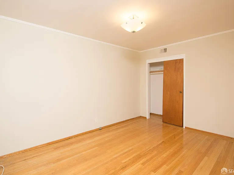 4 Lupine Ave #4 — Photo 3
