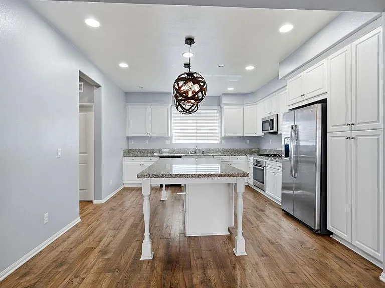 477 Prosperity Dr — Photo 17