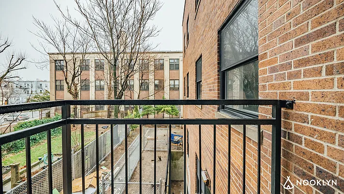 Rented by Nooklyn NYC LLC | media 31