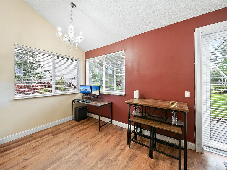 10569 Pelican Dr — Photo 18