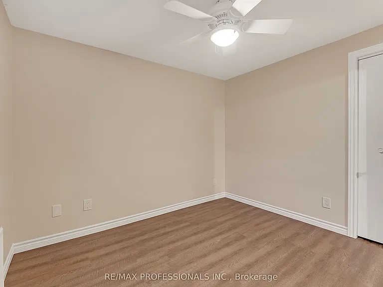 5B Old Mill Dr #LOWER — Photo 12