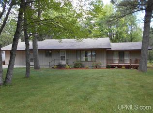 7602 W Rivers Bend Dr, Manistique, MI 49854