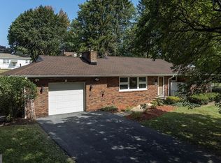 4306 Lakeview Rd, Harrisburg, PA 17112