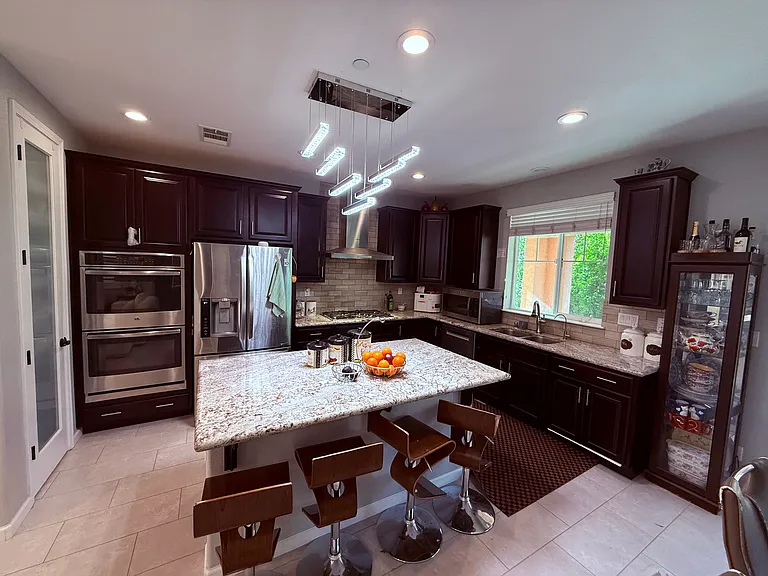630 W Huntington Ave — Photo 31