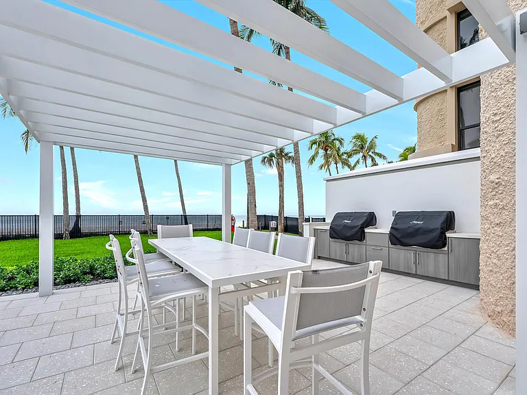 4001 Gulf Shore Blvd N — Photo 34