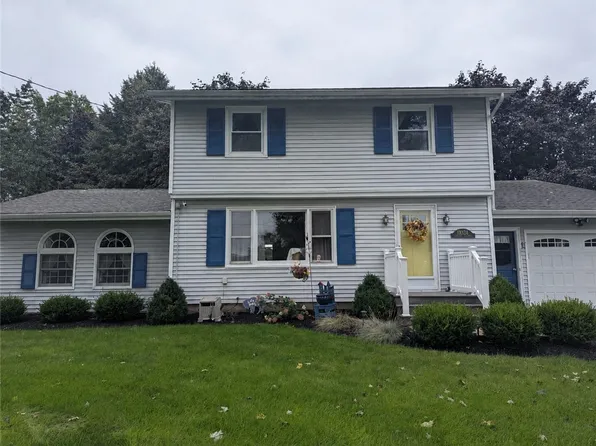 11024 Furness Pkwy, Medina, NY 14103