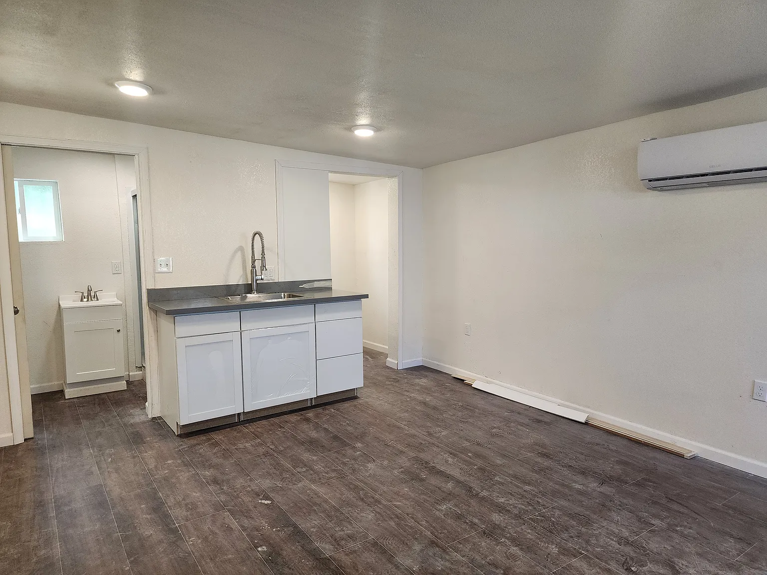 Studio, 500 sqft, $1,700 — Photo 3