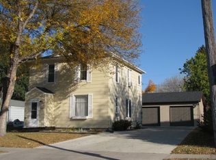 701 21st St S, Fargo, ND 58103