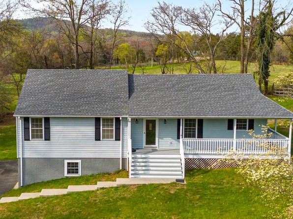 255 Rustling Oaks Way, Ruckersville, VA 22968