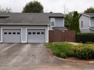 4984 Meadow Ln, Marietta, GA 30068
