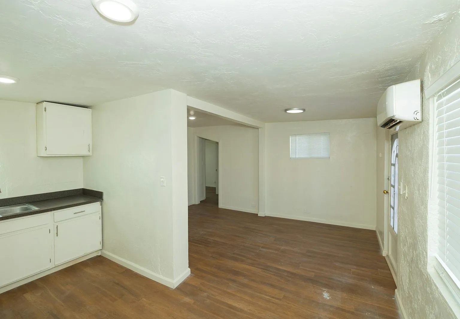 1181 W 8th Pl, Unit 2 — Photo 3
