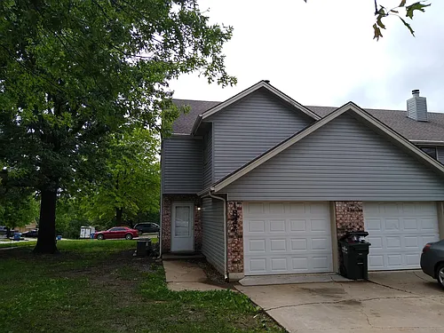 1824 NE Knollbrook Pl #1824 Photo 1