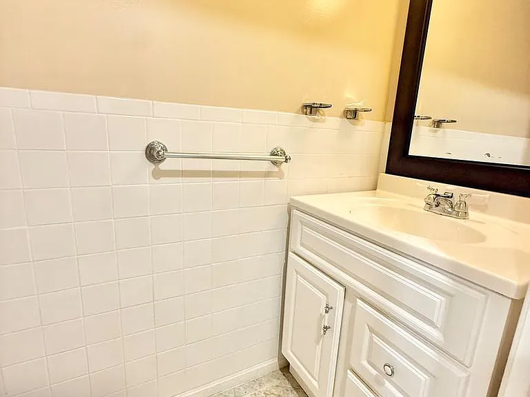 5439 Richenbacher Ave — Photo 20
