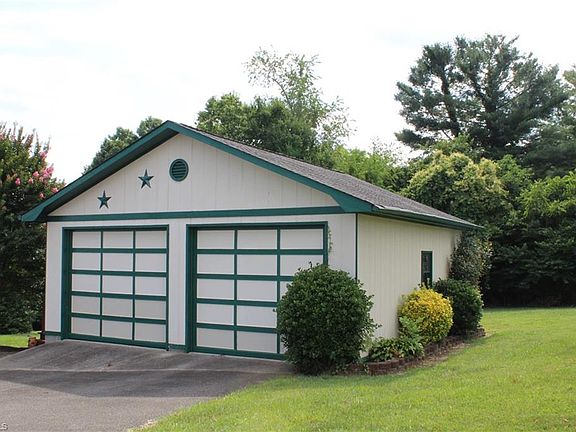 4th image of 322 Rockford St
