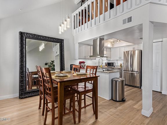 5th image of 1135 E KALER Drive