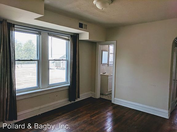3rd image of 518 W Grace St APT 05