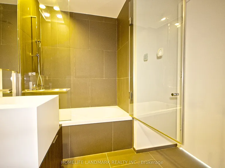 1 Bloor St E #809 — Photo 14