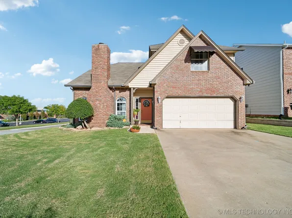 9307 S 95th East Pl, Tulsa, OK 74133